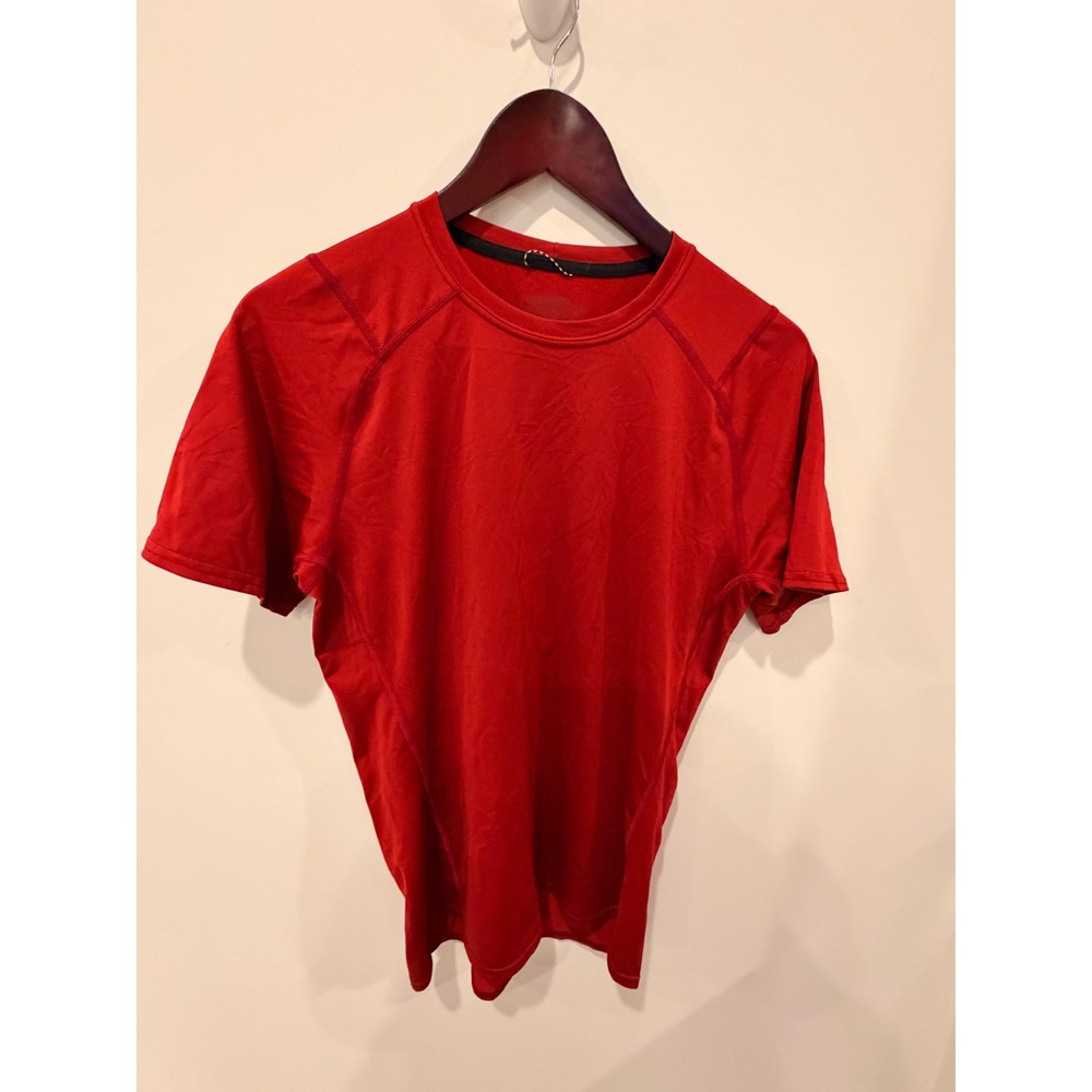 Patagonia‎ Men's Red Performance T-Shirt Short Sleeve Athletic Tee Size S